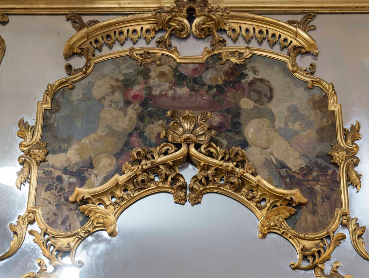 Un grand Trumeau et Sa console en bois sculpté et doré, XIXe siècle — 6