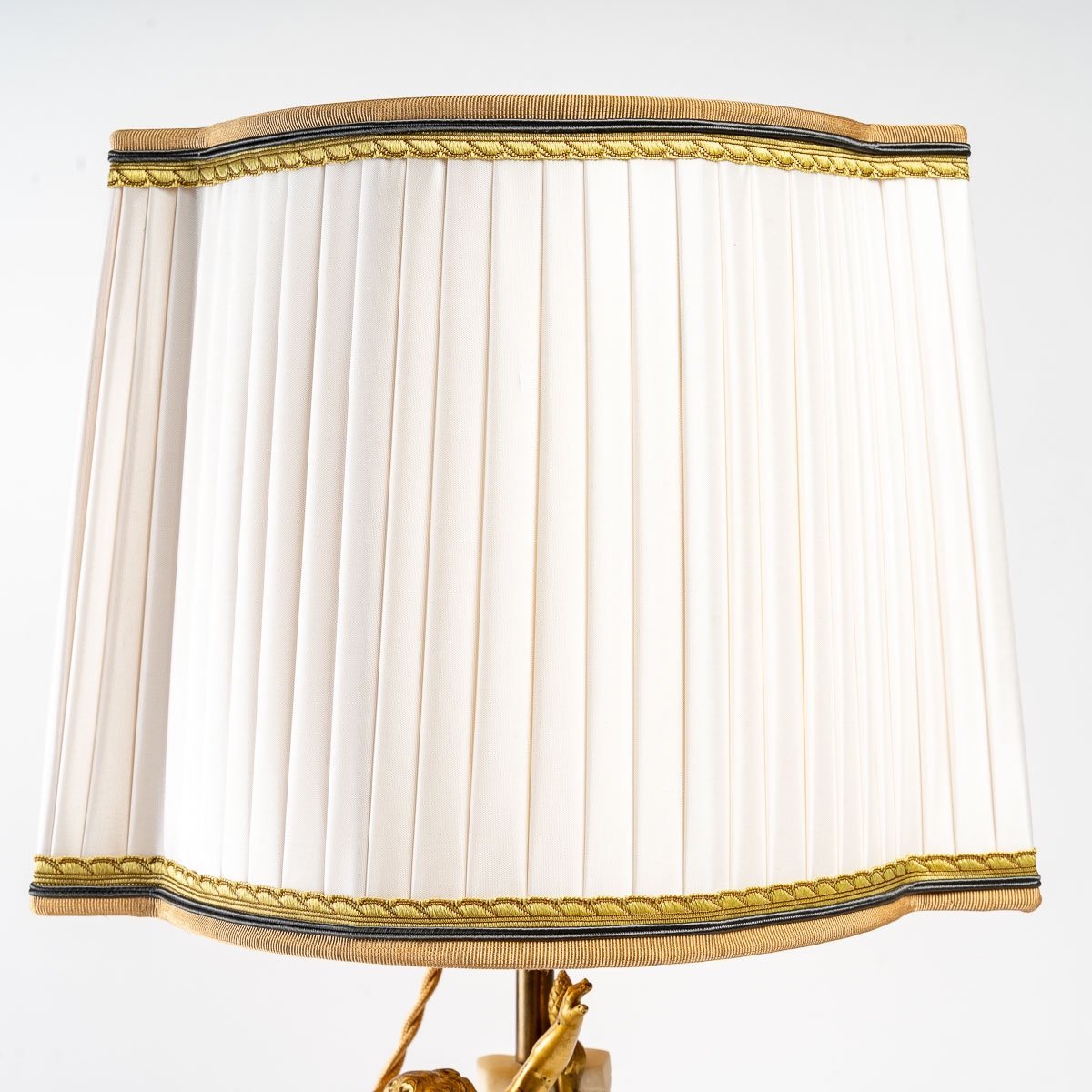 Lampe en bronze doré et marbre blanc fin du XIXe siècle — 11