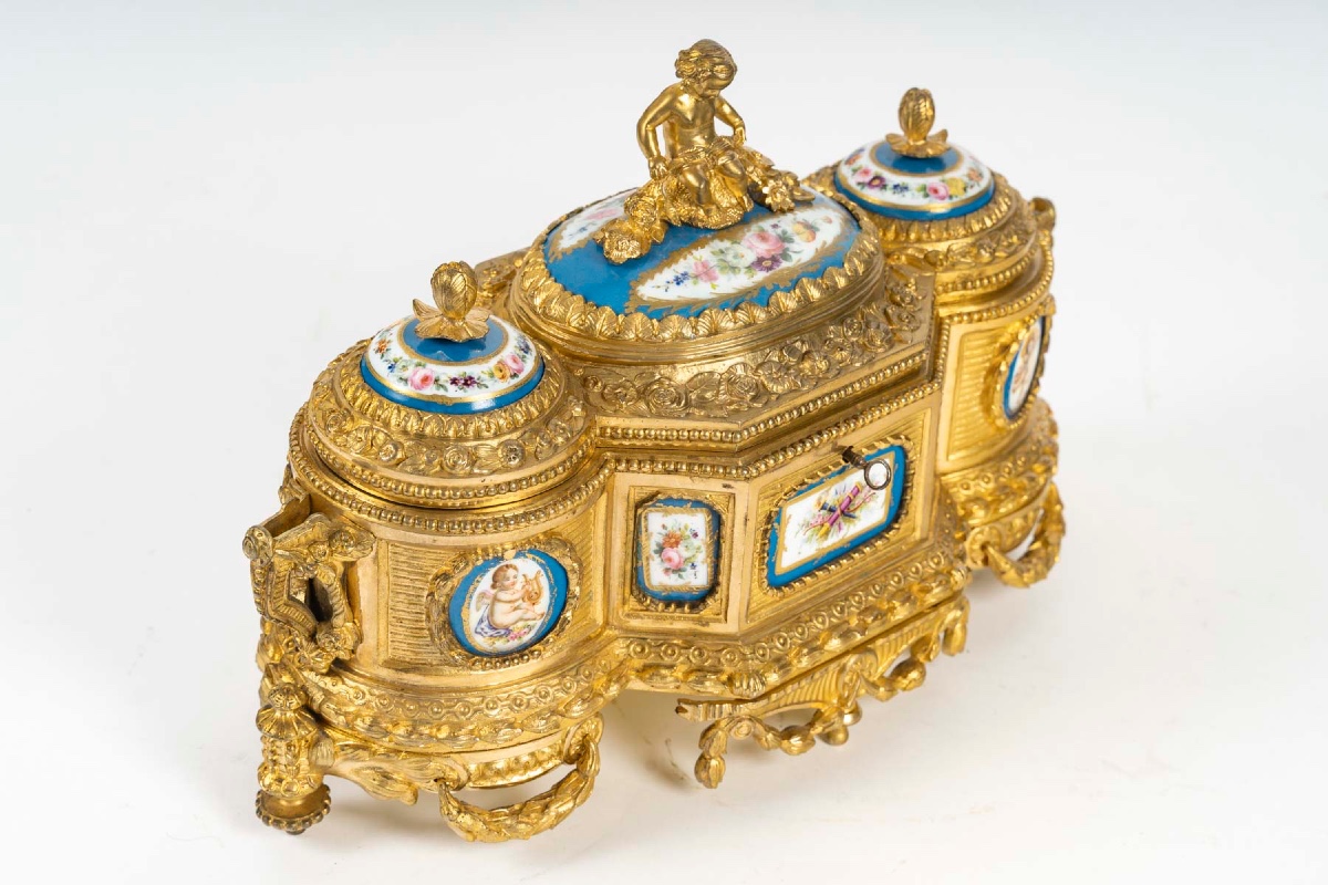 Grand coffret à bijoux en bronze doré et porcelaine, fin du XIXe siècle — 2
