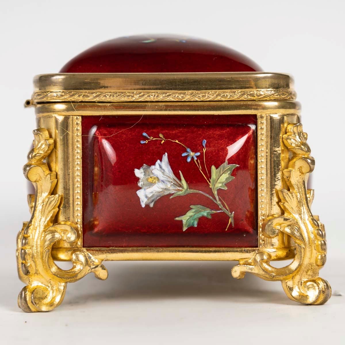 Coffret à bijoux en émail de Limoges et bronze doré, vers 1900 — 6
