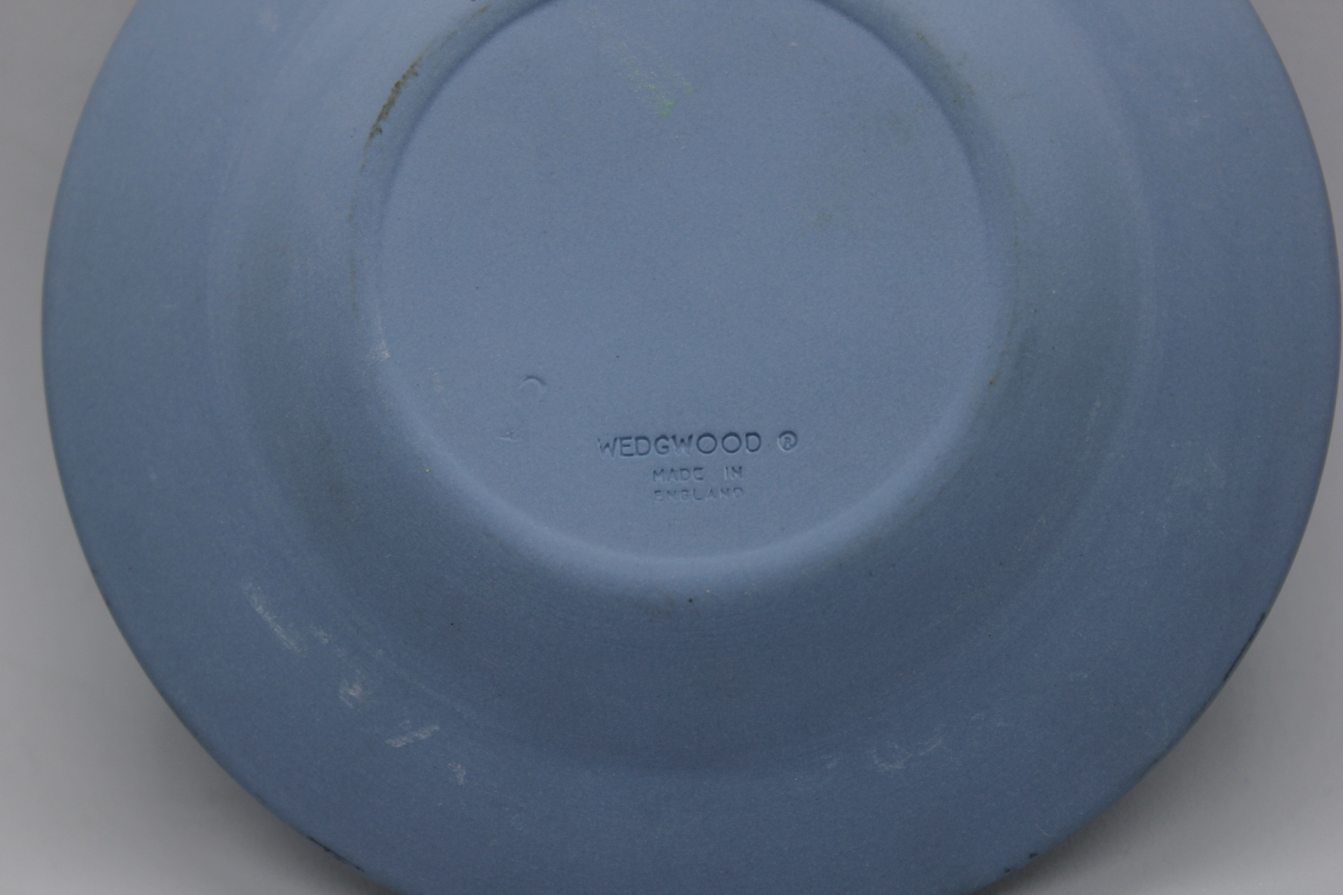 Coupe Commémorative Wedgwood Jasperware – Harrods London – Made in England — 11