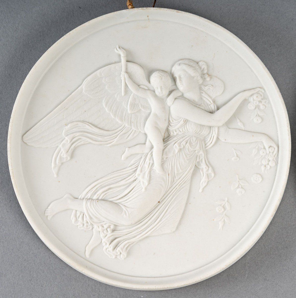 Paire de Plaques biscuit porcelaine de style art nouveau — 12