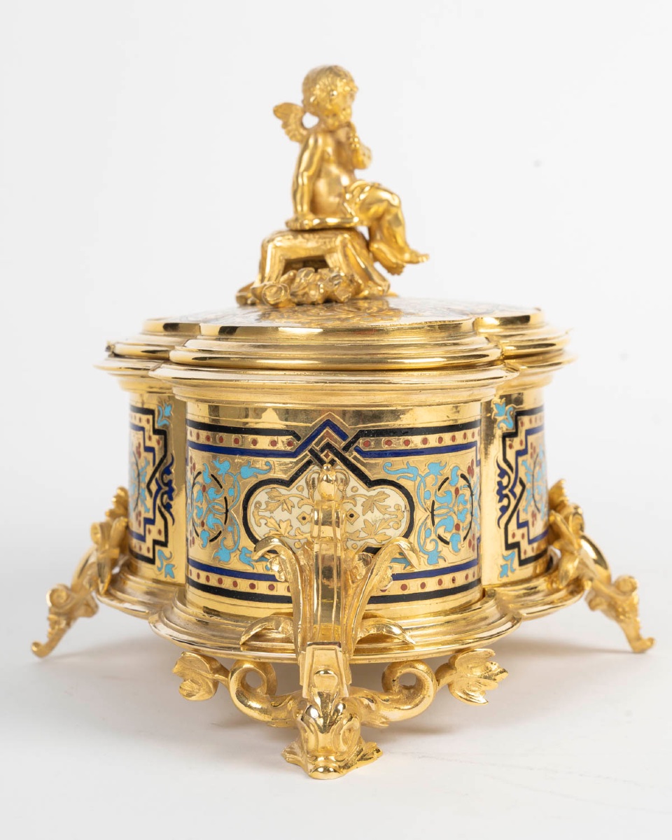 Coffret à bijoux en bronze doré et émaux champlevés, dans le goût de Ferdinand Barbedienne — 10