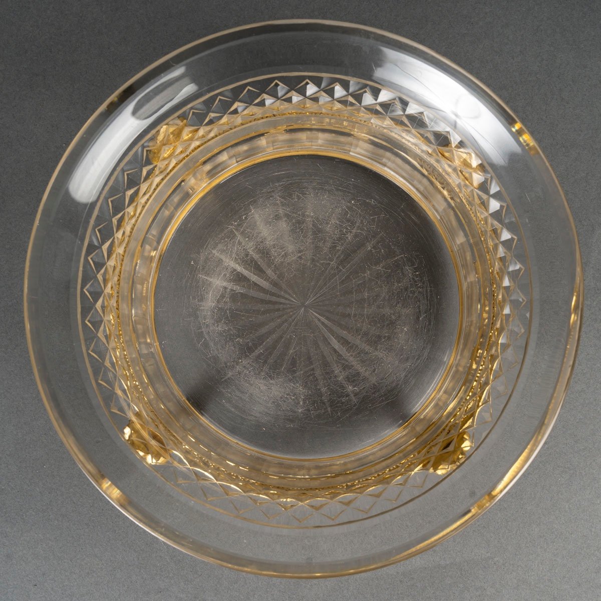 Une belle coupe en cristal et bronze doré, fin XIXé siècle — 6