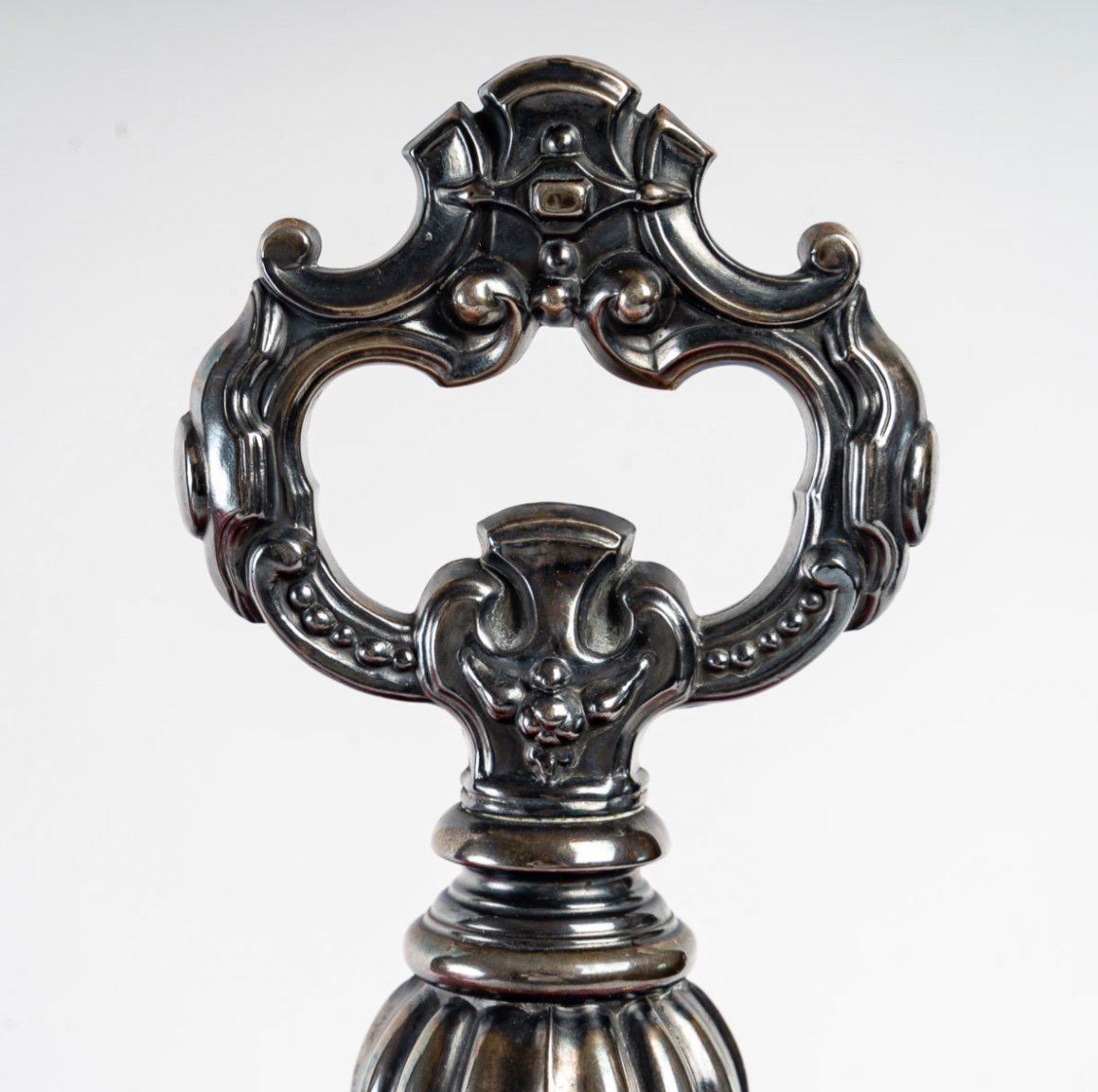 Une paire de présentoirs coupe en cristal de Bohême et Argent Massif fin du XIXe siècle — 8