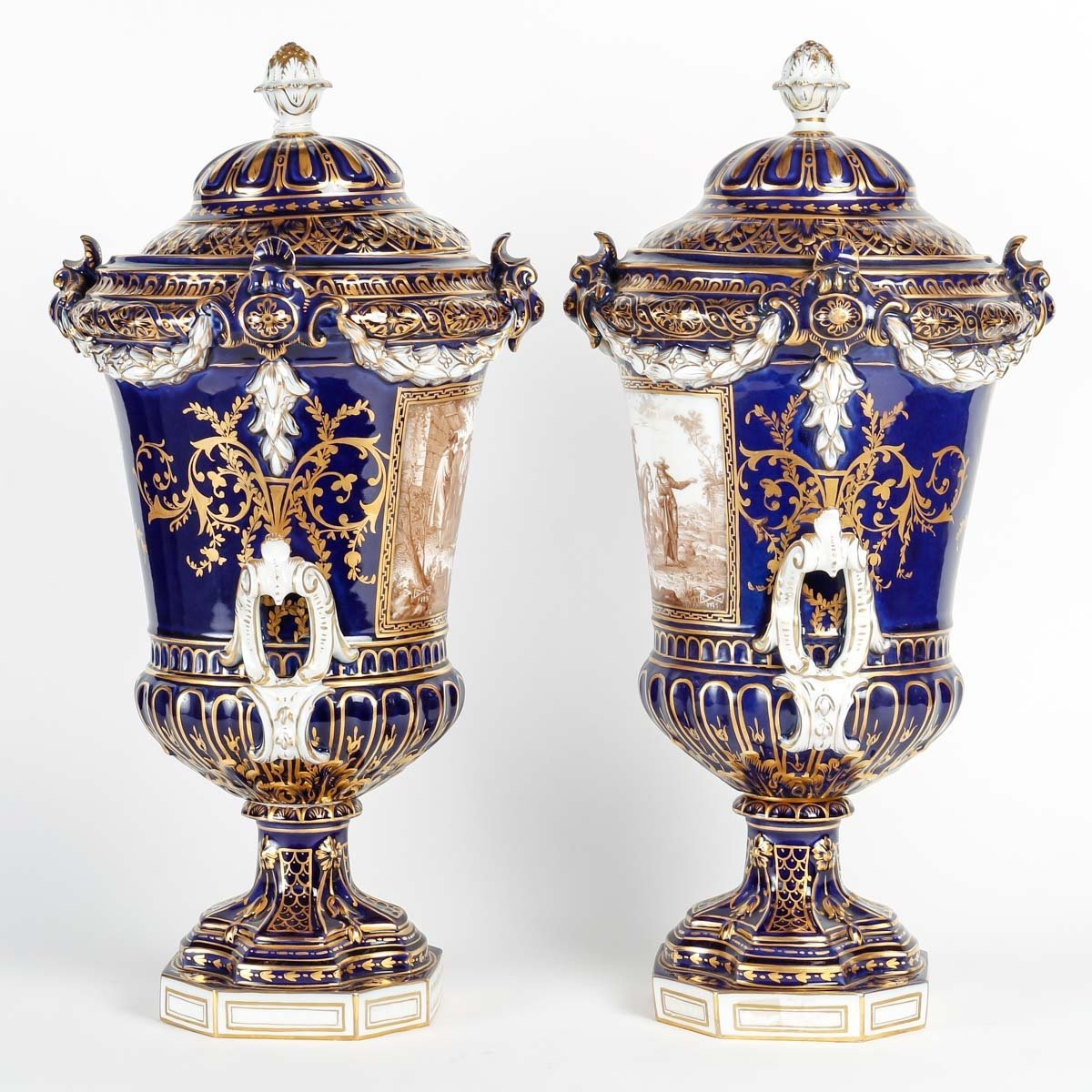 Paire de vases en porcelaine — 4