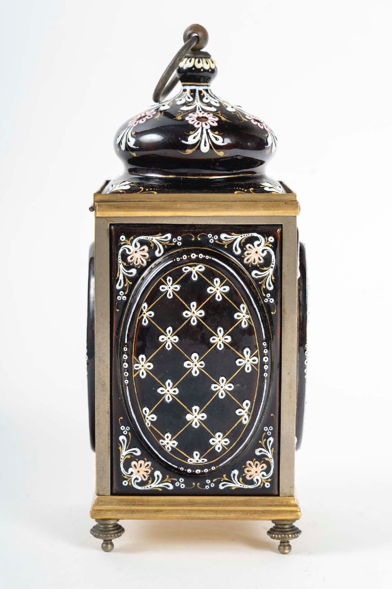 Un coffret à bijoux en émail et bronze doré, fin du XIXe siècle — 5