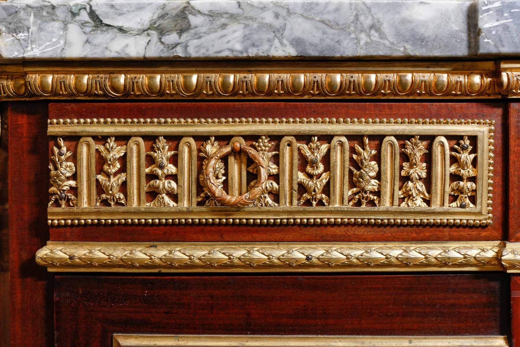Un meuble à hauteur d'appui fin du XIXe siècle — 7