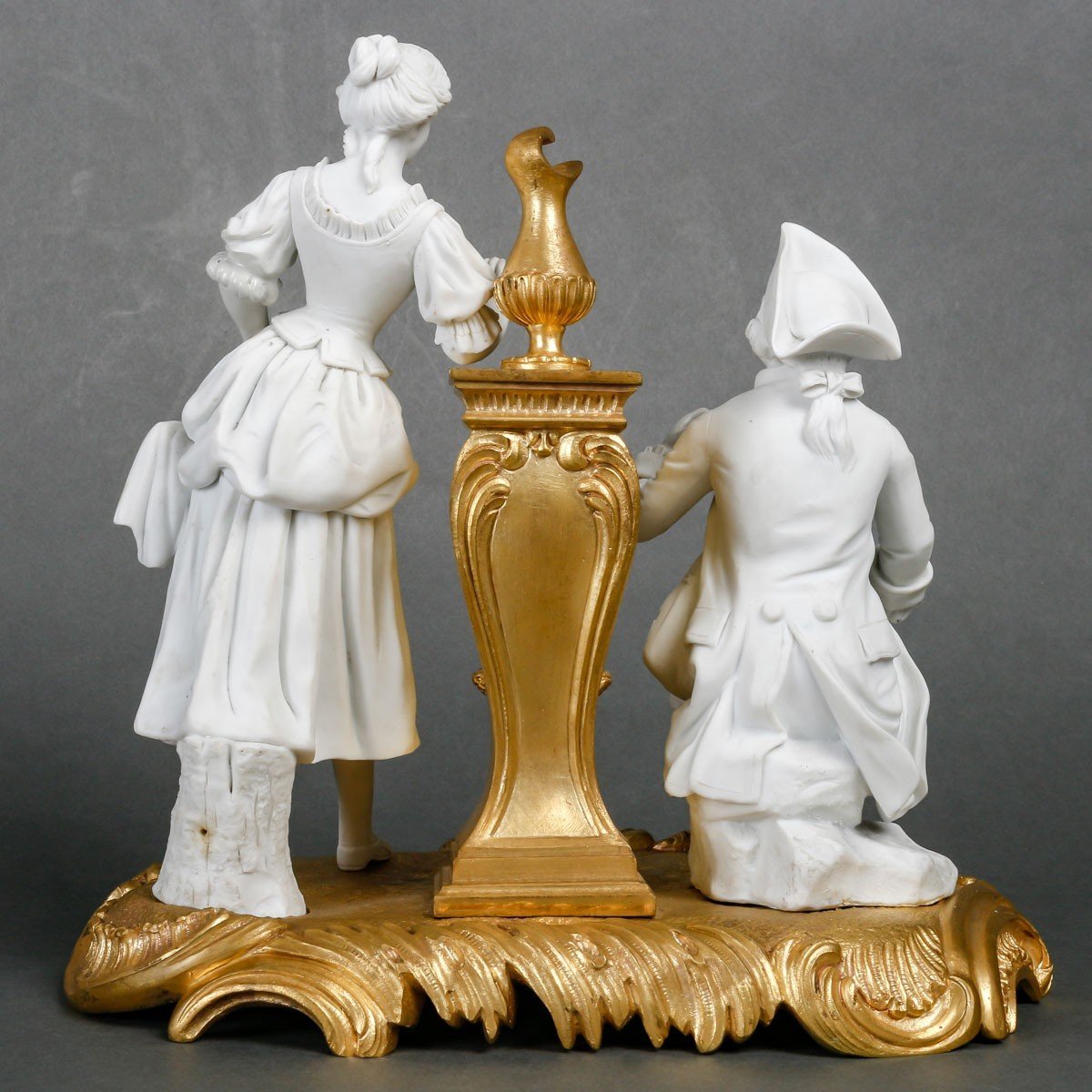 Groupe en biscuit de Sèvres et bronze doré Circa 1880 — 5