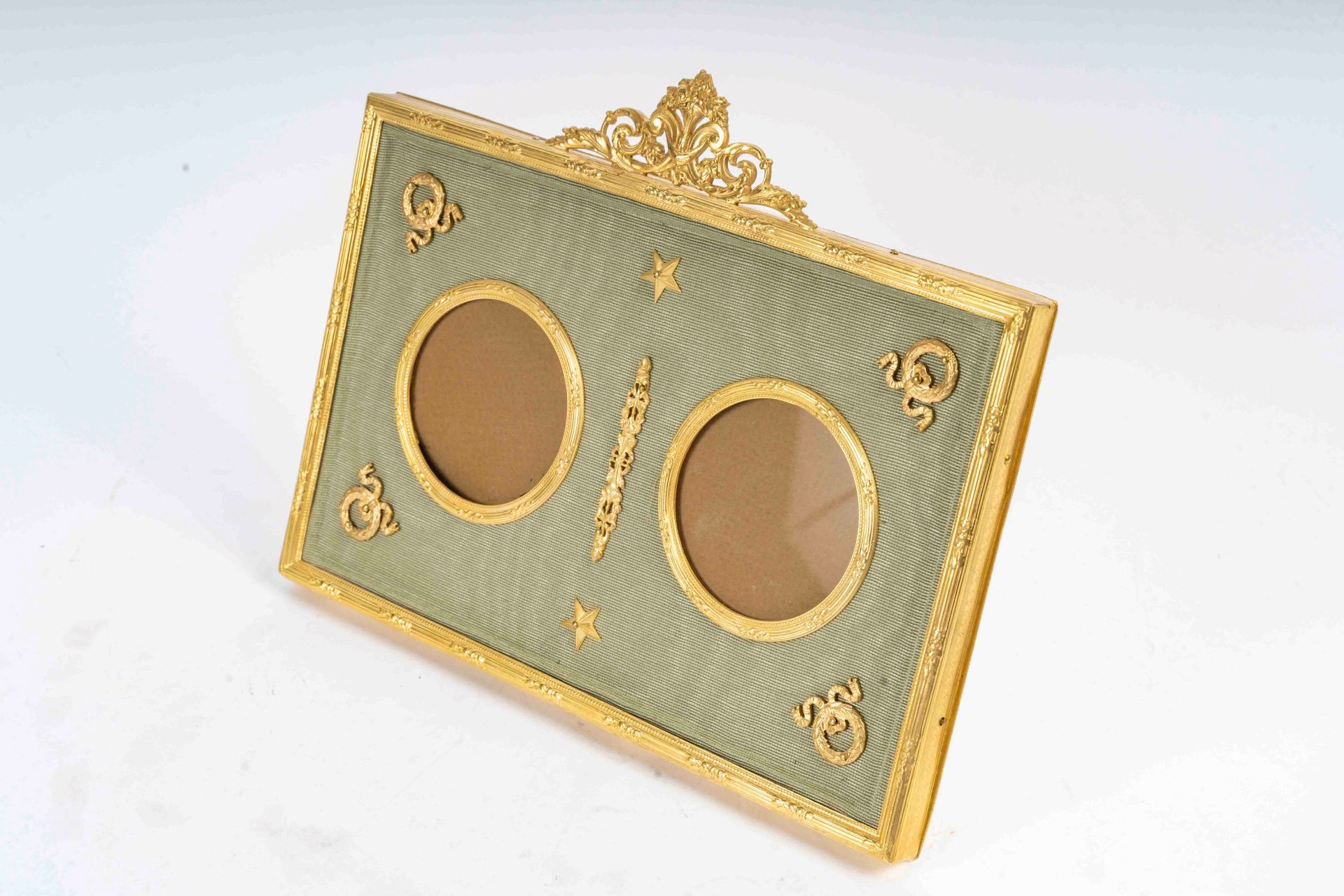 Un cadre photos double, de style Louis XVI, fin du XIXe siècle — 22