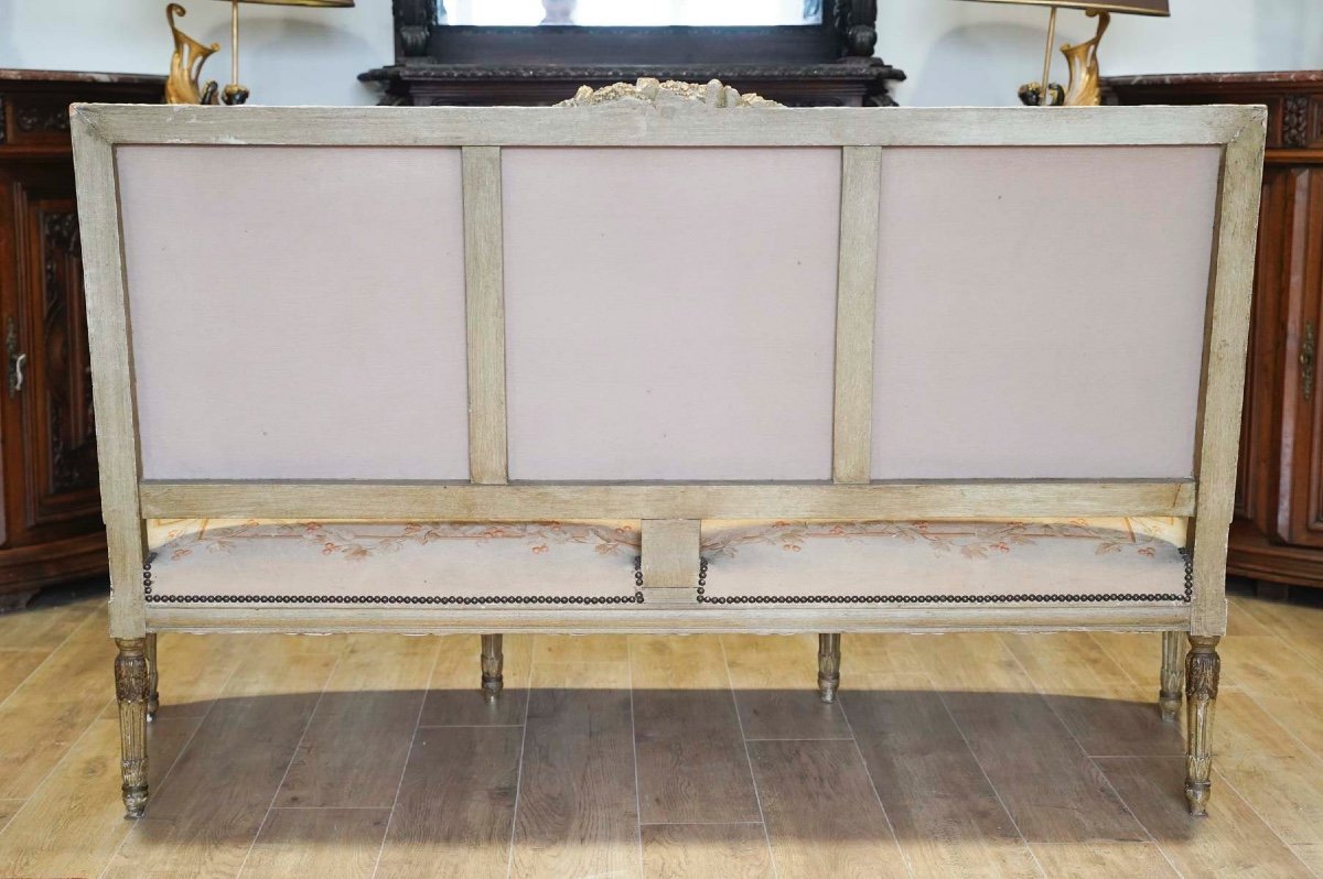Un grand Canapé Aubusson en bois sculpté Laque et doré fin du XIXe siècle — 5