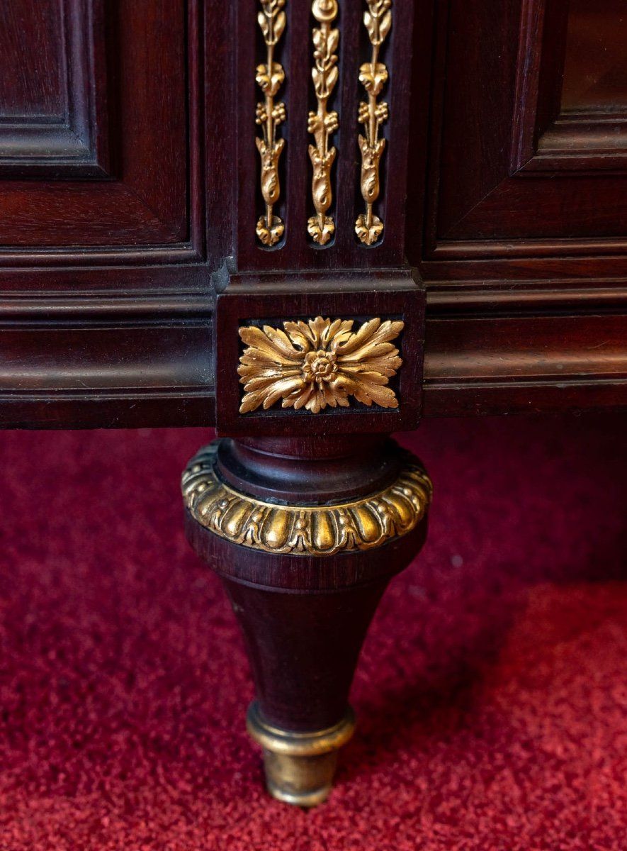 Une vitrine d'Exposition de style Louis XVI époque Napoléon III — 10