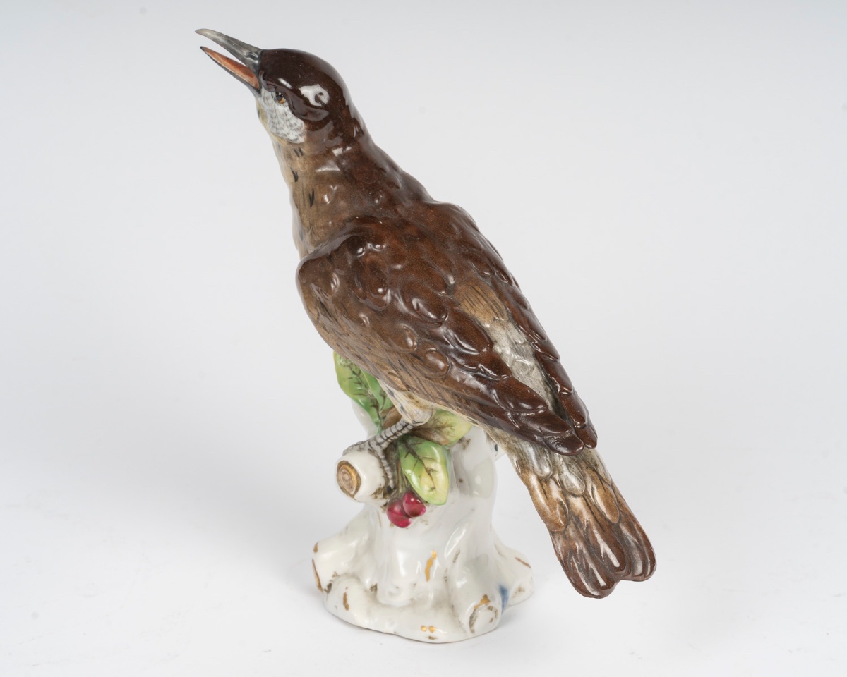 Une figurine d'un oiseau en porcelaine, début du XXe siècle — 12