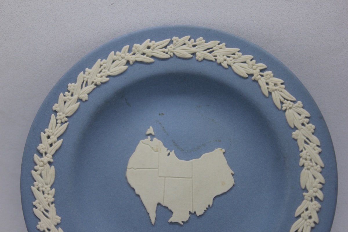 Coupe Commémorative Wedgwood Jasperware – Carte de l'Australie – Made in England — 5