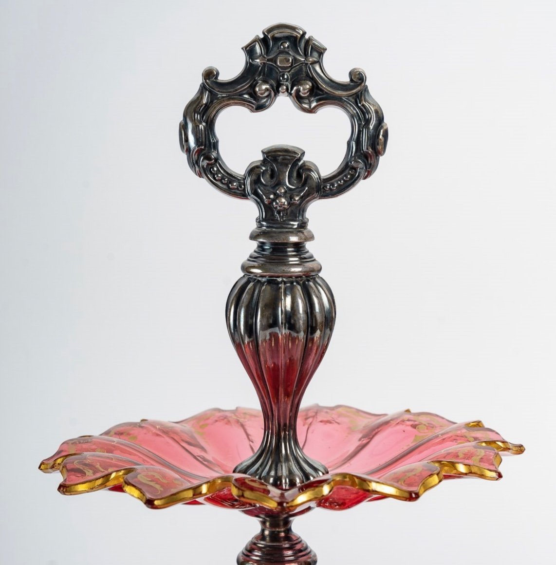 Une paire de présentoirs coupe en cristal de Bohême et Argent Massif fin du XIXe siècle — 6