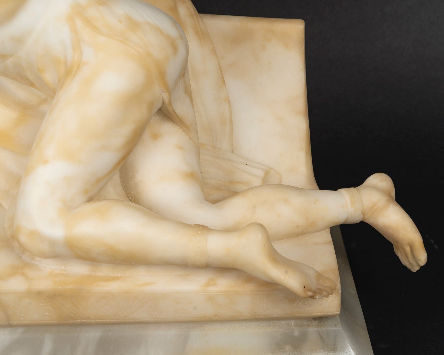 Une sculpture en albâtre, fin du XIXe siècle — 16