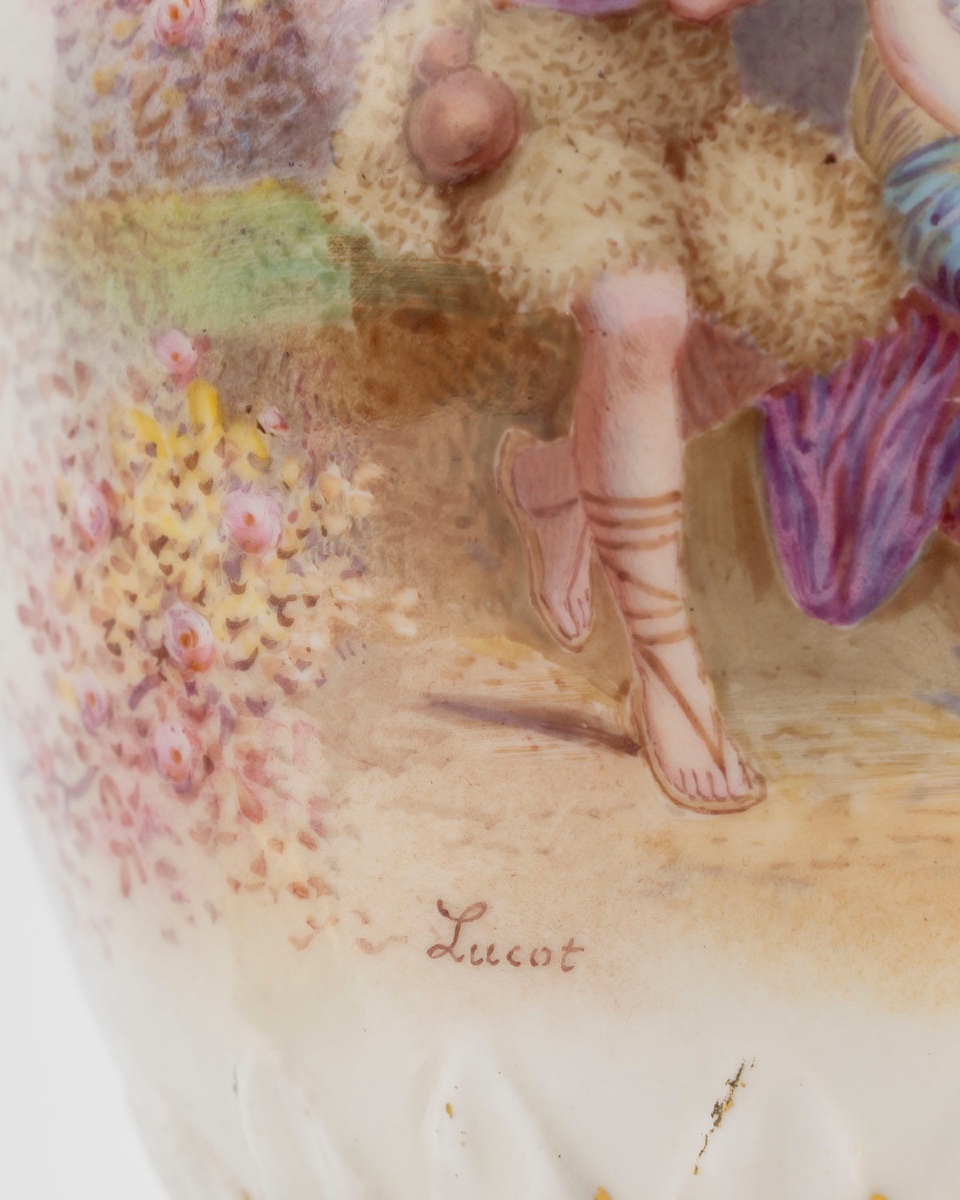 Paire de vases en porcelaine polychrome à décor peint à la main, style Sèvres – fin du XIXe siècle — 9