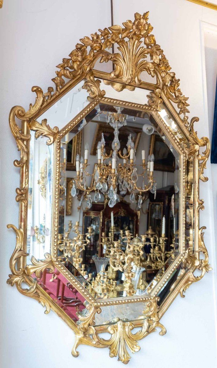 Miroir en bois doré de style Louis XV fin du XIXe siècle — 3