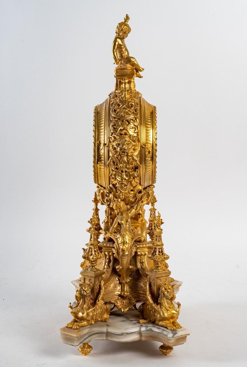 Une Garniture de Cheminée en bronze doré XIXe siècle — 9