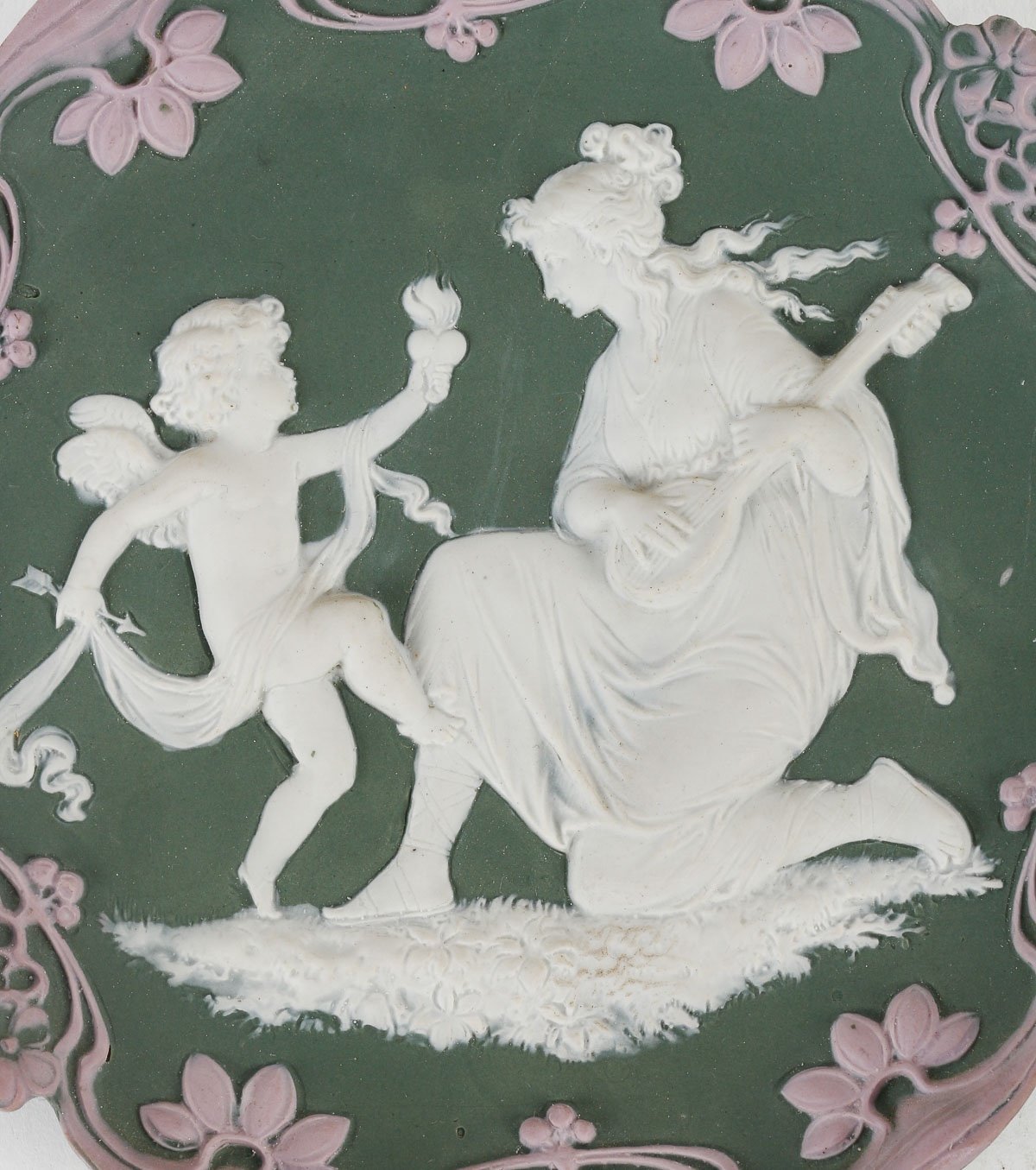Une paire de plaques en porcelaine de style Wedgwood fin du XIXe siècle — 8