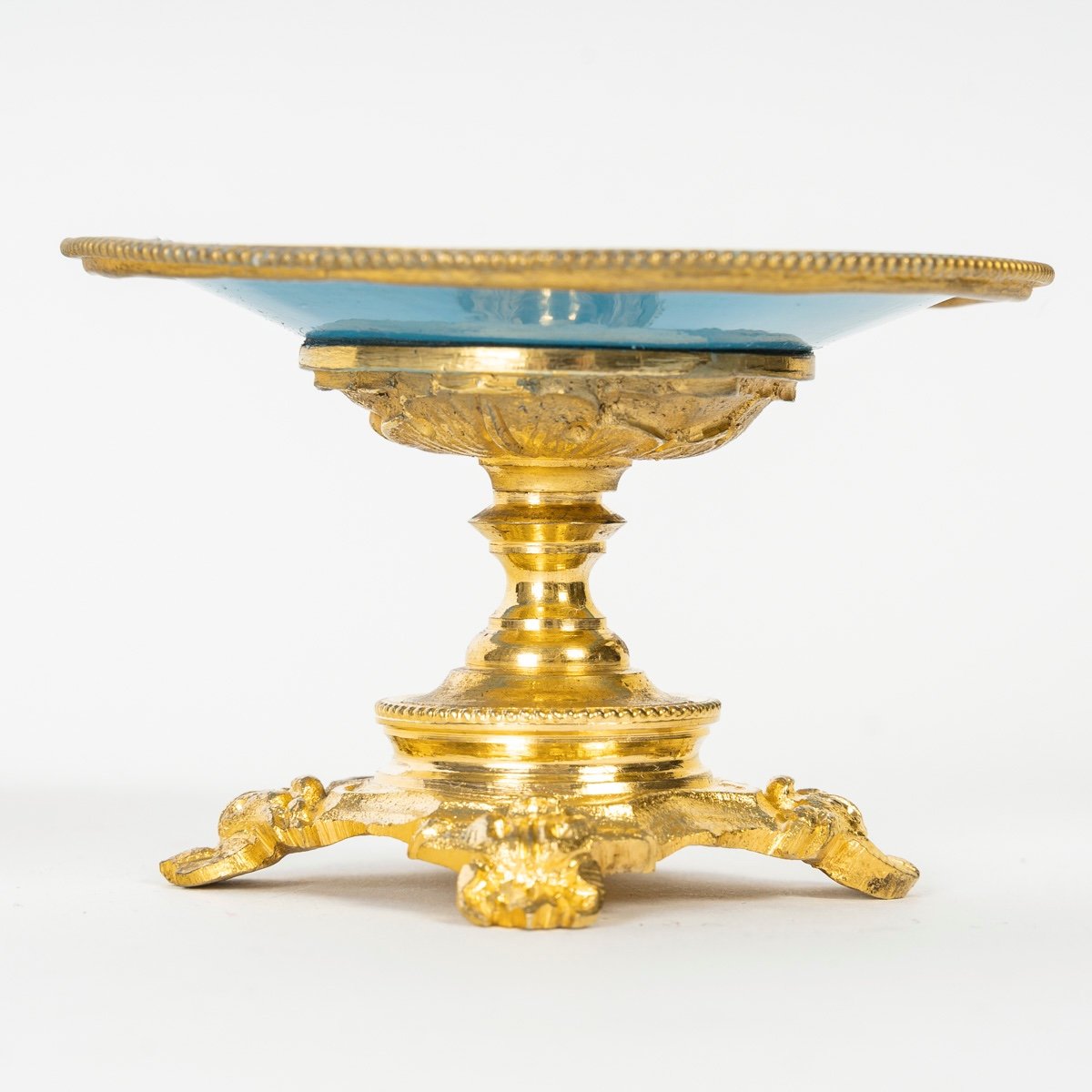 Une belle coupe sur pied miniature en émail, circa 1880 — 6