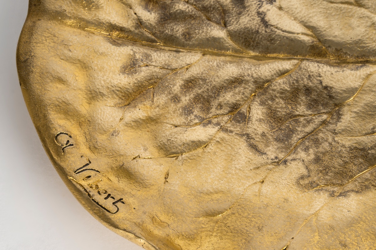 Coupe en bronze doré signée C.R. Vibert – époque art nouveau (vers 1900) — 7