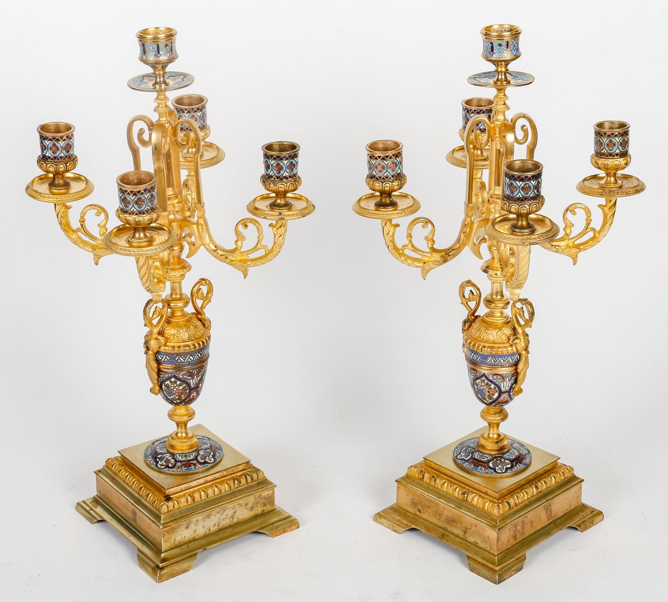 Une garniture en bronze doré et émail cloisonné fin du XIXe siècle — 12