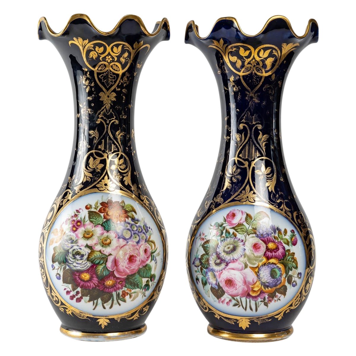Paire de vases en porcelaine de Bayeux fin du XIXe siècle — 2