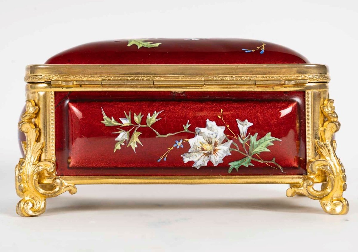 Coffret à bijoux en émail de Limoges et bronze doré, vers 1900 — 19