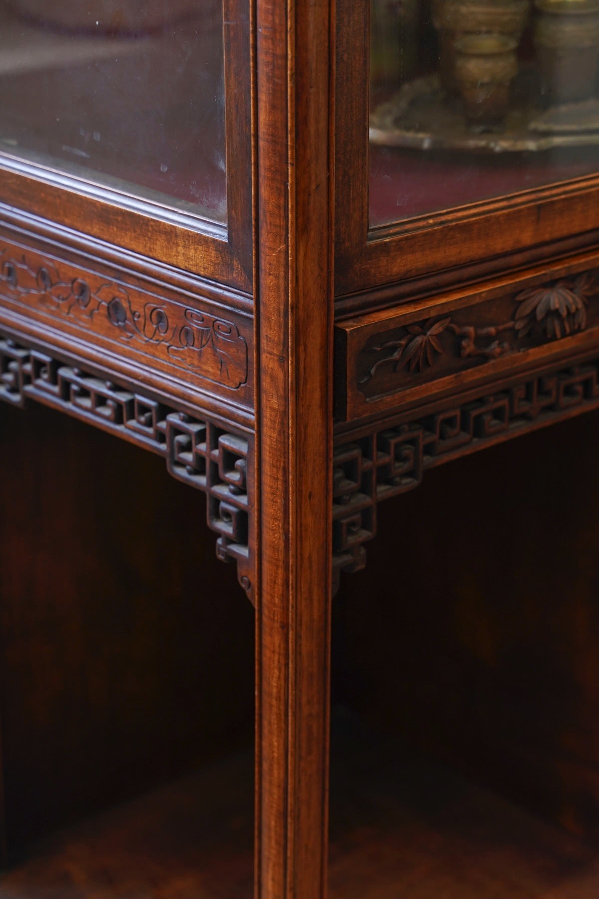 Un meuble-vitrine attribué à Gabriel Viardot époque fin du XIXe siècle — 8
