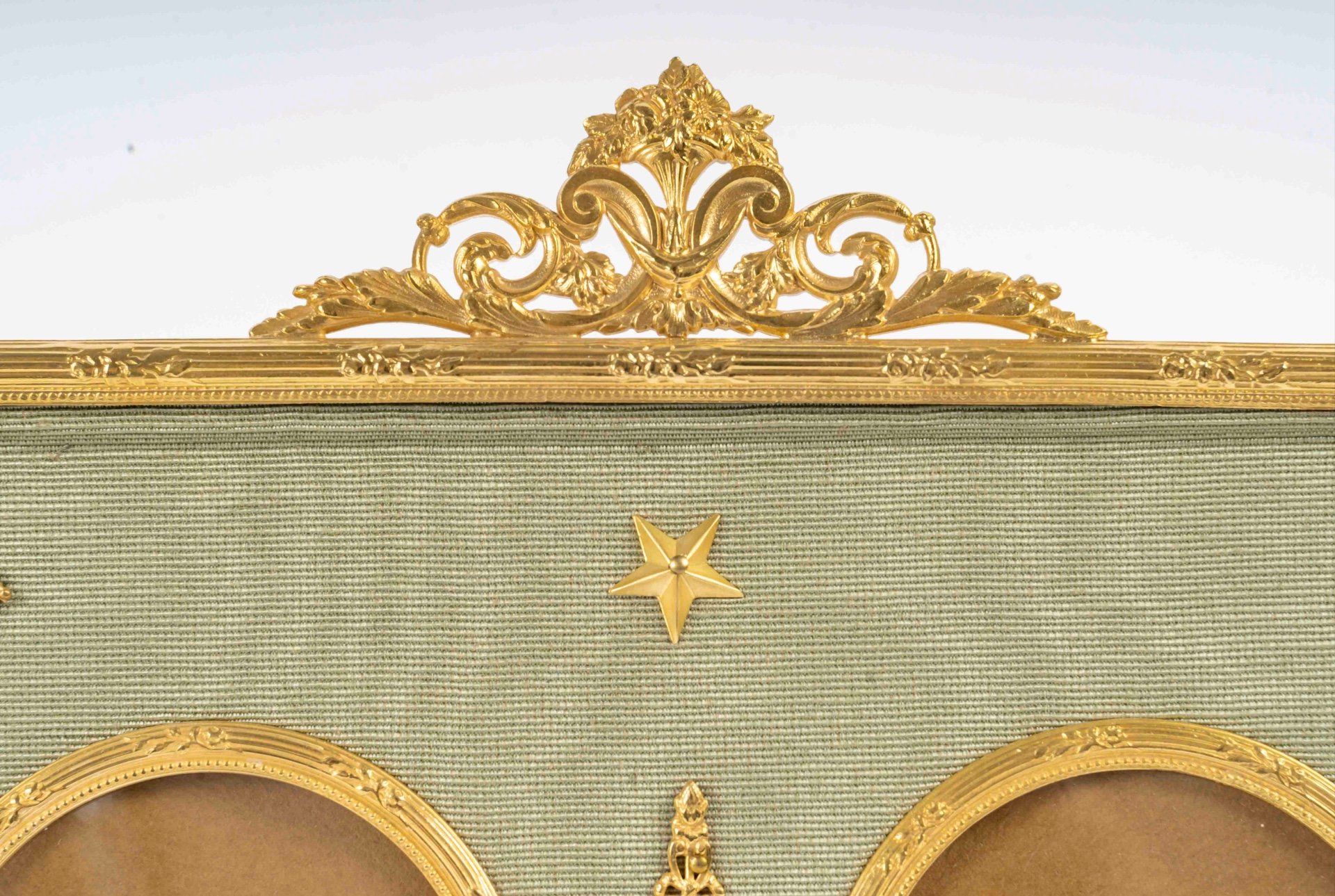 Un cadre photos double, de style Louis XVI, fin du XIXe siècle — 16