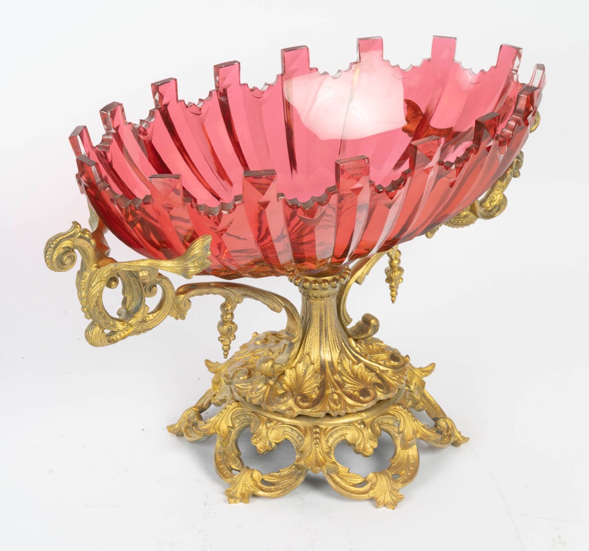 Une belle coupe en cristal et base en bronze doré, époque XIXe siècle — 10