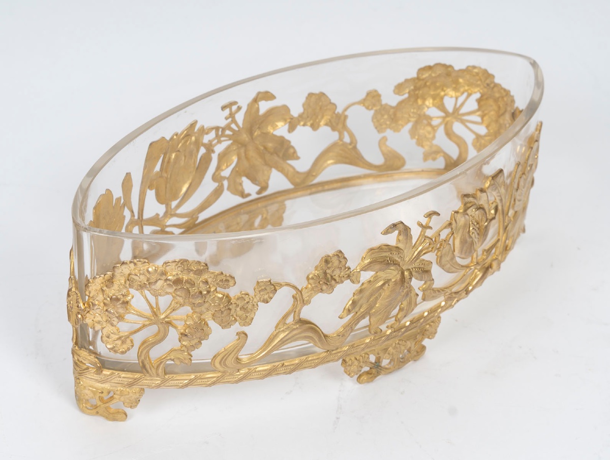 Une coupe en cristal et bronze doré, époque art nouveau, début du XXe siècle — 10