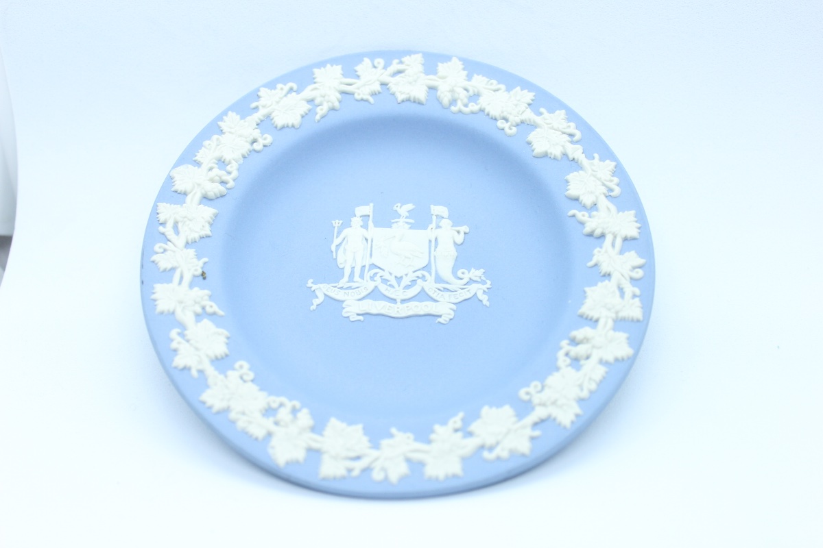 Coupelle Commémorative Wedgwood Jasperware – Liverpool – Emblèmes Allégoriques — 5