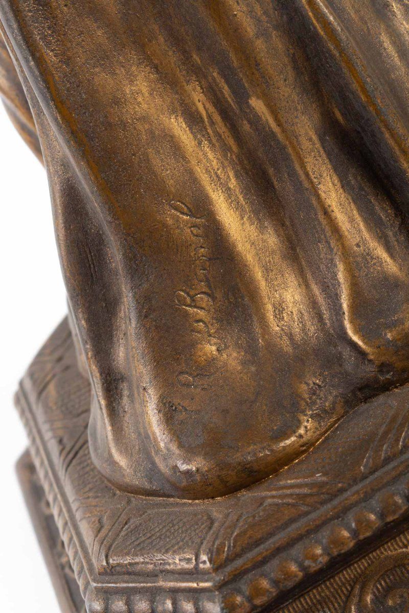 Statue d’une élégante — 10