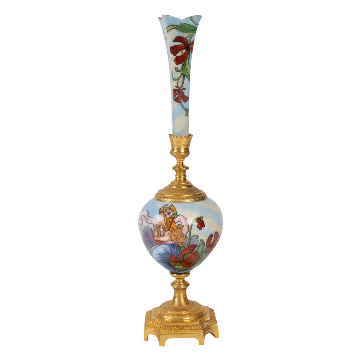 Vase Soliflore art nouveau, à décor de Femmes et fleurs, époque 1900 — 2