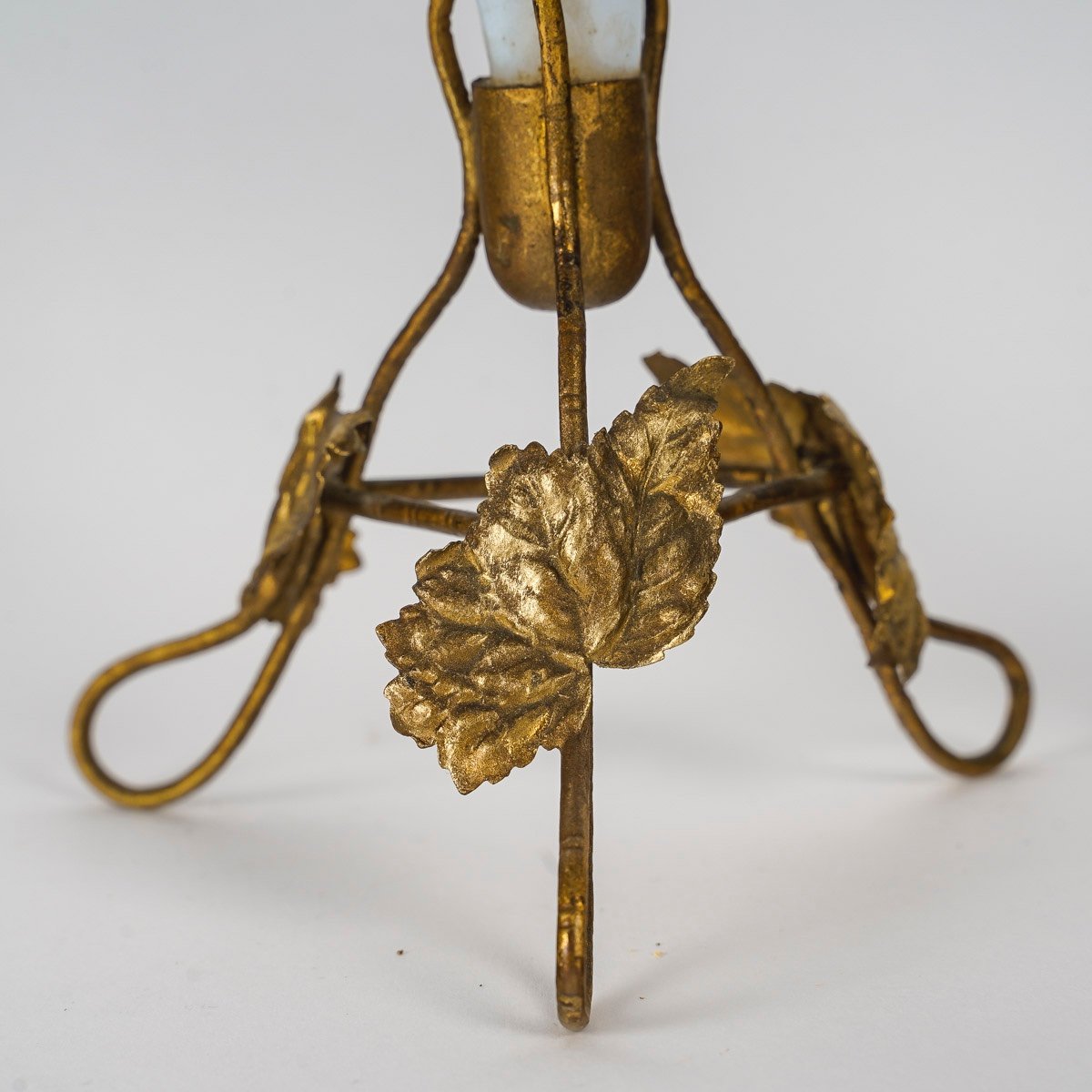 Une paire de vases de forme Cornets en opaline fin du XIXe siècle — 8