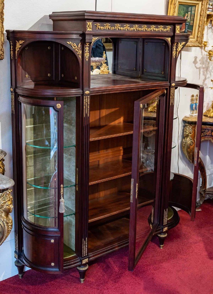 Une vitrine d'Exposition de style Louis XVI époque Napoléon III — 11