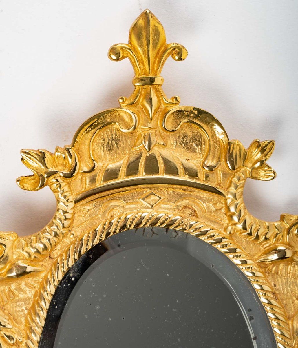Paire de petits miroirs muraux en bronze doré fin du XIXe siècle — 8