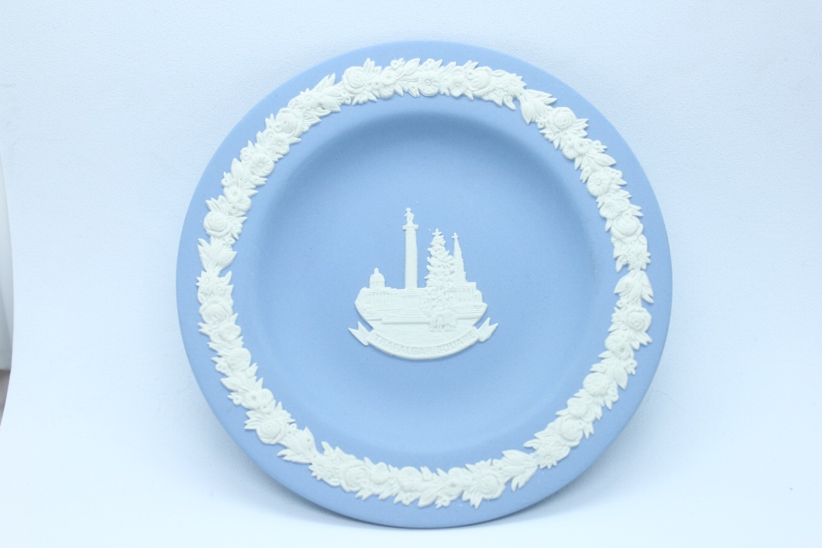 Coupe Commémorative Wedgwood Jasperware – Trafalgar Square – Made in England — 2