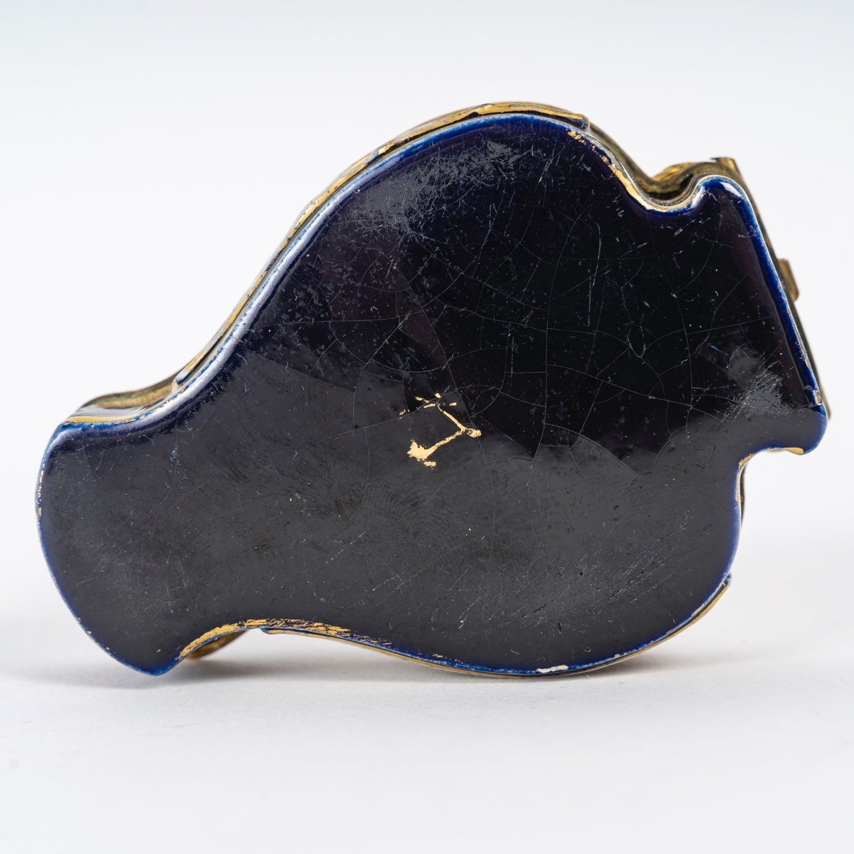 Miniature coffret à bijoux de Forme Mouvementé en porcelaine bleu, XIXe siècle — 11