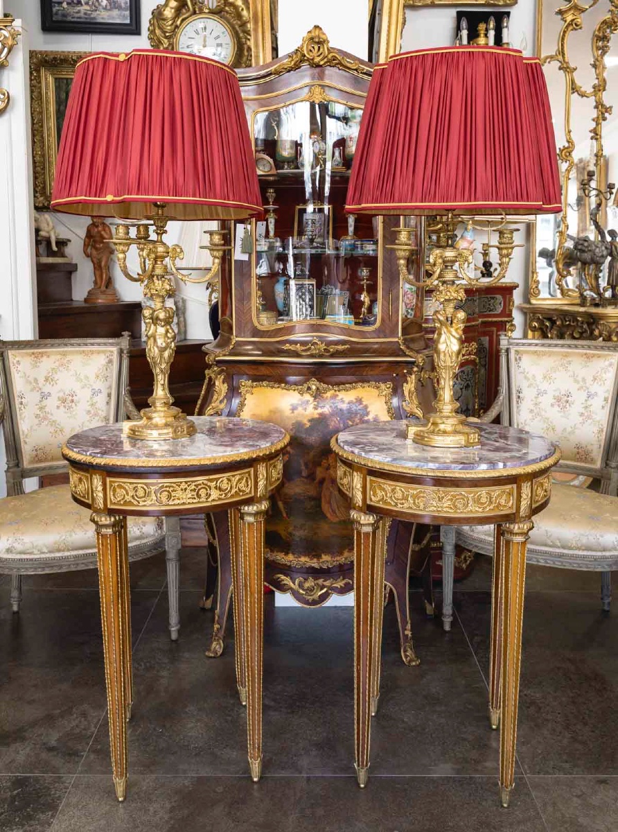 Une paire de guéridons en marqueterie et bronze doré, fin du XIXe siècle — 4