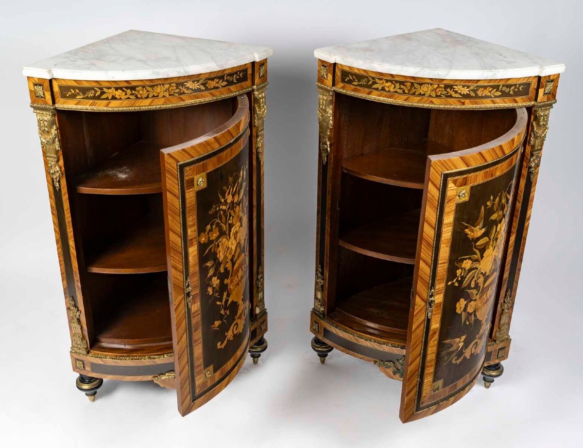 Une paire encoignures de style Napoléon III, fin du XIXe siècle — 9
