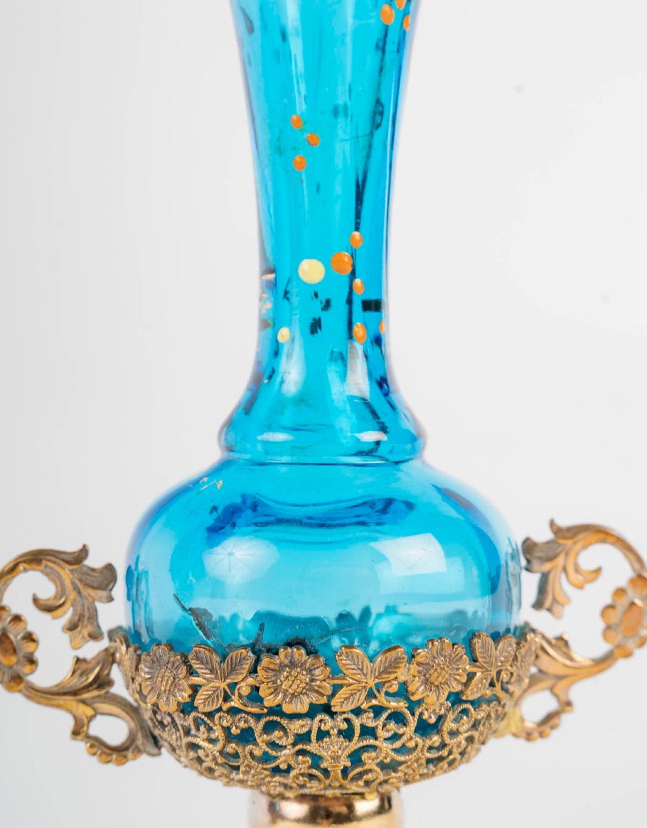 Paire de petits vases art nouveau en verre turquoise et laiton doré — 9