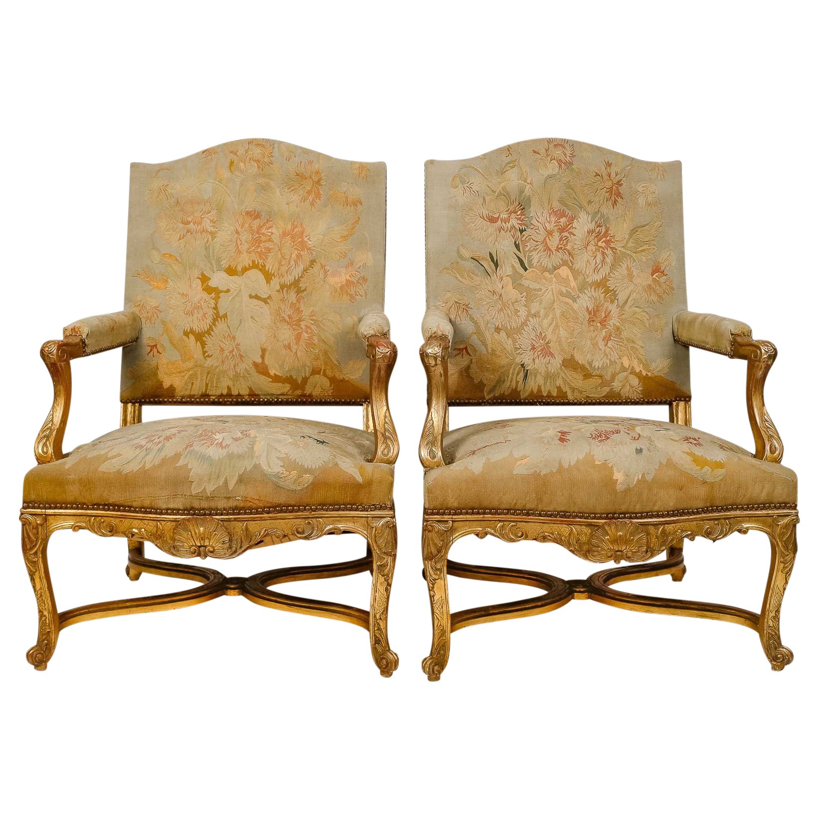 Paire de fauteuils de style Régence en bois doré fin du XIXe siècle — 2