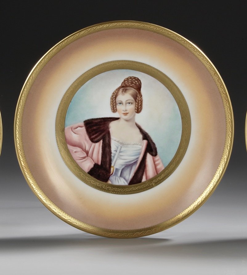 Une série de trois assiettes en porcelaine, Allemagne XIX — 15