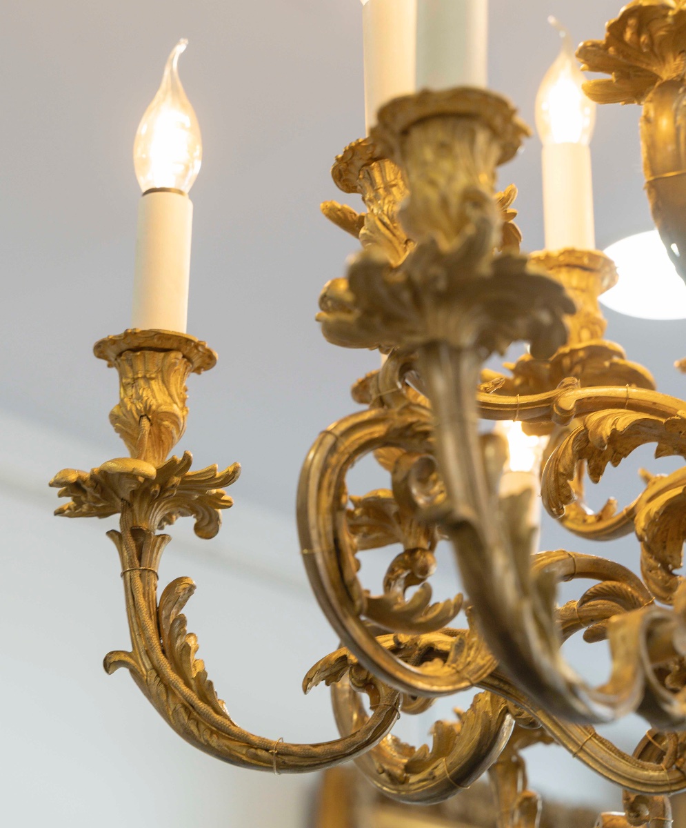 Paire de lustres en bronze doré de style Louis XV époque fin du XIXe siècle — 5