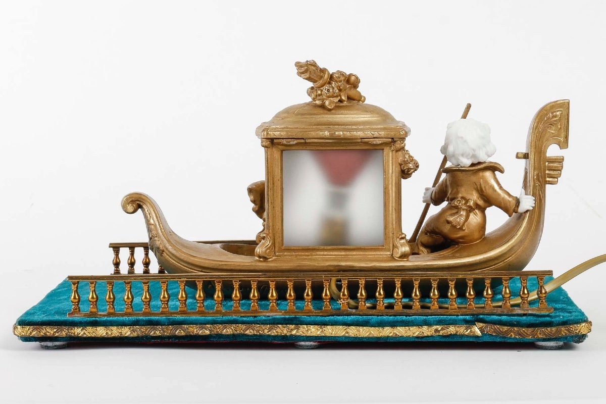 Une lampe Romantique biscuit et Métal doré art nouveau — 12