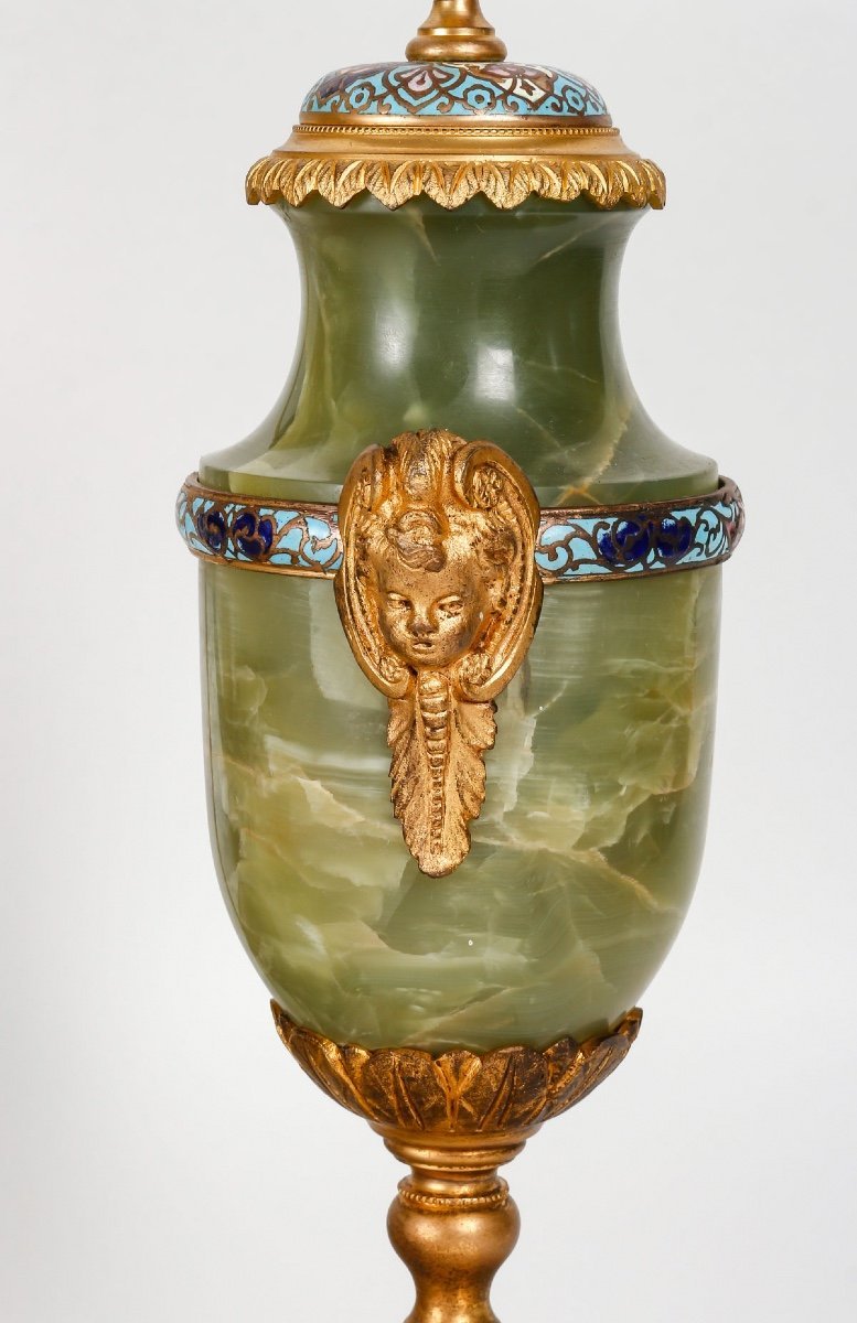 Garniture en bronze cloisonné et doré, Onyx vert fin du XIXe siècle — 10