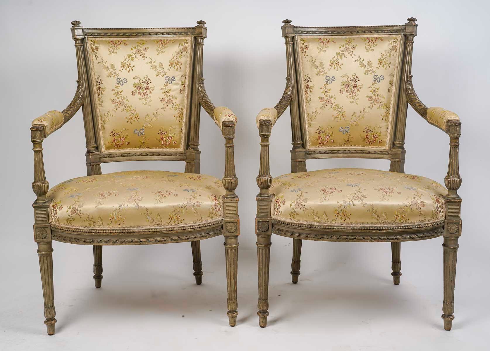 Une paire de fauteuils de style Directoire XIXe siècle — 4